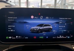 Zunanja slika - Mercedes-Benz C-Razred - C 300e T AMG Line Avt.-360KAM-VIRTUAL-AMBIENT+-MAT - 16 - Predogledna slika