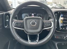 Zunanja slika - Volvo XC40 - T2 AUT Momentum - 17 - Predogledna slika