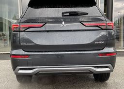 Zunanja slika - Mitsubishi Outlander - PHEV 4WD 2.4 Intense Avt. AKCIJA - 4 - Predogledna slika