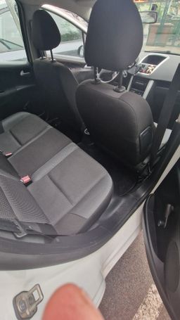 Notranja slika - Peugeot - 207 Active 1,4 - 6 - Predogledna slika