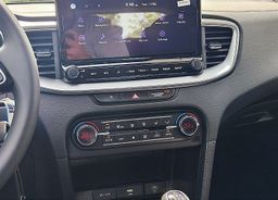 Zunanja slika - KIA Ceed - 1.0 T-GDi LX Champion+ ISG. M T 74 kW - 8 - Predogledna slika