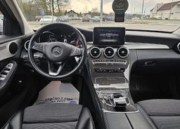 Zunanja slika - Mercedes-Benz C-Razred - C 2.2d AVANTGARDE|FuLED|Usnje|kamera|NAVI|Panorama - 9 - Predogledna slika