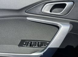 Zunanja slika - KIA Ceed - 1.5 T-GDI LX Champion ISG - 11 - Predogledna slika