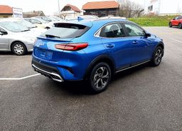 Zunanja slika - KIA XCeed - 1.6 T-GDi LX SMART ISG.7DCT 110 kW - 3 - Predogledna slika