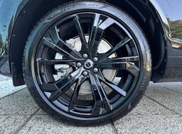 Zunanja slika - Volvo XC60 - B5  P  AWD Ultra Black Edition... - 9 - Predogledna slika