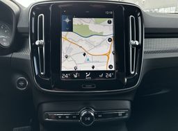 Zunanja slika - Volvo XC40 - T2 AUT Momentum - 20 - Predogledna slika