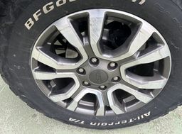 Zunanja slika - Ford Ranger - 3.2TDCI.4X4.KAMERA.NAVI.XENON.ZAP.DIFERENCIAL - 4 - Predogledna slika