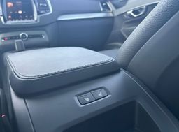 Zunanja slika - Volvo XC90 - B5D Plus Bright 7 sedežev AT AWD 360.KAM.-KLJUKA - 14 - Predogledna slika