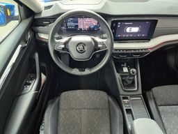 Notranja slika - Škoda Octavia - Combi Style 2.0 TDI - 7 - Predogledna slika