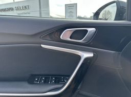 Zunanja slika - KIA XCeed - 1.5 T-GDi GT-Line ISG. 7DCT - 13 - Predogledna slika