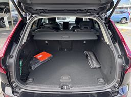 Zunanja slika - Volvo XC60 - B5P  Core AT AWD 3 leta garancije + 3 servisi - 6 - Predogledna slika