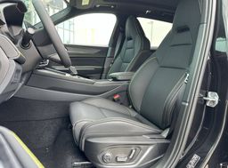 Zunanja slika - Lynk & Co 01 - More 2025 Priključni hibrid - 10 - Predogledna slika