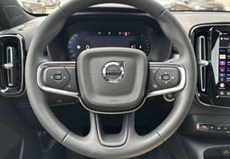 Zunanja slika - Volvo XC40 - B3P Plus Dark Avt - 14 - Predogledna slika