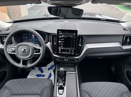 Zunanja slika - Volvo XC60 - B5P  Core AT AWD 3 leta garancije + 3 servisi - 9 - Predogledna slika