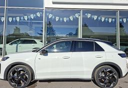 Zunanja slika - VW T-Roc - 1.5 eTSI R-line DSG 110  150 - 2 - Predogledna slika