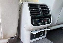 Zunanja slika - VW Passat - 2.0 TDI R-Line 110kW - ODLIČEN - SLOVENSKI - 11 - Predogledna slika
