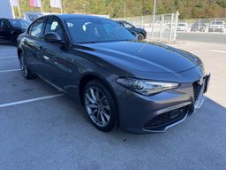 Zunanja slika - Alfa Romeo Giulia - 2.0 Turbo 280 Ti - AVTOMATIK + POTRJENA SERVISNA - 3 - Predogledna slika