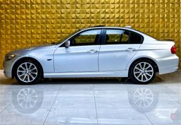 Zunanja slika - BMW Serija 3 - : 318d LCI-STREŠNO OKNO-GRETJE-NAVI-PDC... - 6 - Predogledna slika