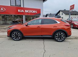 Zunanja slika - KIA XCeed - 1.6 T-GDi EX Way 7DCT - 2 - Predogledna slika
