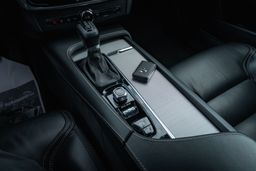 Zunanja slika - Volvo V90 - Cross Country D4 AWD Pro Avt. - 13 - Predogledna slika
