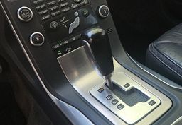 Zunanja slika - Volvo XC70 - D5 AWD 205ks °AUTOMATIC° °19-COL° USNJE - 11 - Predogledna slika