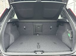 Zunanja slika - Volvo XC40 - B3 P Core AT DCT... - 19 - Predogledna slika