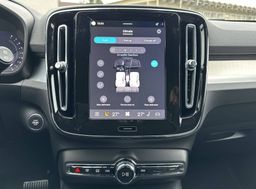 Zunanja slika - Volvo XC40 - B3 P Core AT DCT - 17 - Predogledna slika