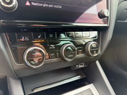 Zunanja slika - Škoda Octavia - Combi 2,0 TDI Style - 11 - Predogledna slika