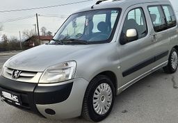 Zunanja slika - Peugeot Partner - Kombi STYLE 1.6 HDi 90 LEPO OHRANJEN - 1 - Predogledna slika