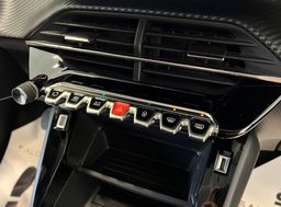 Zunanja slika - Peugeot 2008 - 1.2-JAMSTVO-1.LASTNIK-ODLIČEN-OBROK ŽE OD 137€ - 13 - Predogledna slika