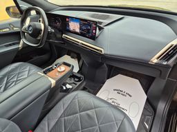 Notranja slika - BMW iX - xDrive40 Sport - 8 - Predogledna slika