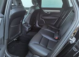 Zunanja slika - Volvo V90 - D3 A Momentum LED•ACC•VIRTUAL•GRETJE•KAMERA•17C• - 7 - Predogledna slika