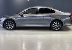 Zunanja slika - VW Passat - Variant 2.0TDI-HIGHLINE-NAVIGACIJA-RADAR-KAMERA-ALCANTARA - 5 - Predogledna slika