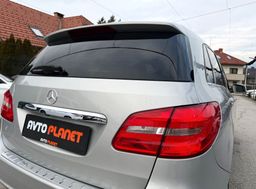 Zunanja slika - Mercedes-Benz B-Razred - B 200 CDI 2.LASTNICA KAMERA TEMPOMAT ALU 17 - 11 - Predogledna slika