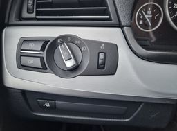 Zunanja slika - BMW Serija 5 - Touring: 525d xDrive AVTOMATIK-HARMAN KARDON-PDC - 17 - Predogledna slika