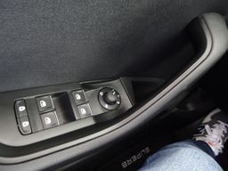 Notranja slika - Škoda Superb - 2.0 TDI Style Comb DSG 4X4 140 kW.NEMŠKI.USNJE.ACC - 25 - Predogledna slika