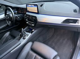 Zunanja slika - BMW Serija 5 - Touring: 530d xDrive  AT -DIS.KEY-LED-KAMERA-USNJE-NAVI. - 9 - Predogledna slika