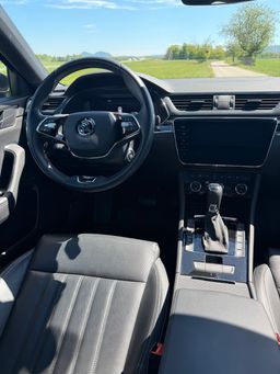 Notranja slika - Škoda Superb - Combi 1,5 TSI L&K DSG - 9 - Predogledna slika