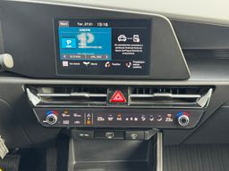 Notranja slika - KIA Niro - KIA - 11 - Predogledna slika