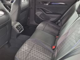 Notranja slika - VW Passat - Variant 1.5 eTSI R-Line DSG 110kW - 10 - Predogledna slika