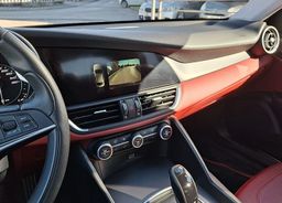 Zunanja slika - Alfa Romeo Giulia - 2.2 Multijet AUT. Q4 Veloce SLOVENSKO POREKLO - 12 - Predogledna slika