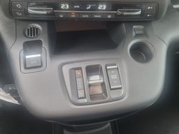 Zunanja slika - Opel Combo - LIFE EV 100KW - 3.000€ SUBVENCIJE - VOZILO JE NOVO - 7 - Predogledna slika