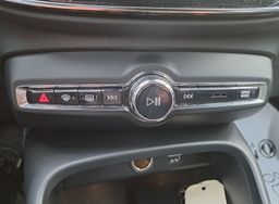 Zunanja slika - Volvo XC40 - T3 AUT R-Design Z ENOLETNIM JAMSTVOM - 13 - Predogledna slika