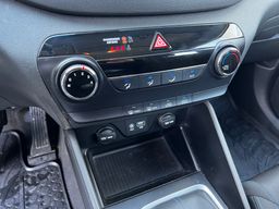 Notranja slika - Hyundai Tucson - 1.7 CRDi - 7 - Predogledna slika