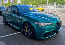 Zunanja slika - Alfa Romeo Giulia - 2.9 V6 Bi-Turbo Quadrifoglio 510hp - HARMAN KARDON - 2 - Predogledna slika