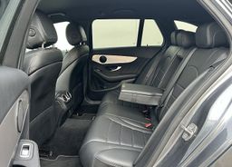 Zunanja slika - Mercedes-Benz C-Razred - 180 AMG LINE -PDC-KAMERA-AMBI-LANE-TEMPO-LED-ALU17 - 10 - Predogledna slika