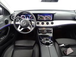 Notranja slika - Mercedes-Benz E-Razred - E 300 2.0 143kW 9G.NEMŠKI.KAMERA.ACC.USNJE - 27 - Predogledna slika