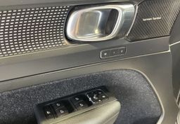 Zunanja slika - Volvo XC40 - D4-AWD-R-DESIGN-PANO-NAVI-ACC-MEMORY-HARMAN-360KAM - 14 - Predogledna slika