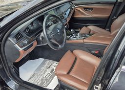 Zunanja slika - BMW Serija 5 - : 530i AUT. SPORT 272ks °HUD °USNJE °ALU 18 - 8 - Predogledna slika
