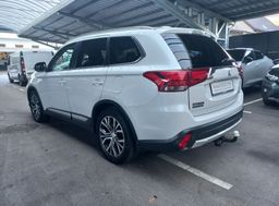 Zunanja slika - Mitsubishi Outlander - 2.2 DI-D 4WD INTENSE+ 7 sed. - 5 - Predogledna slika